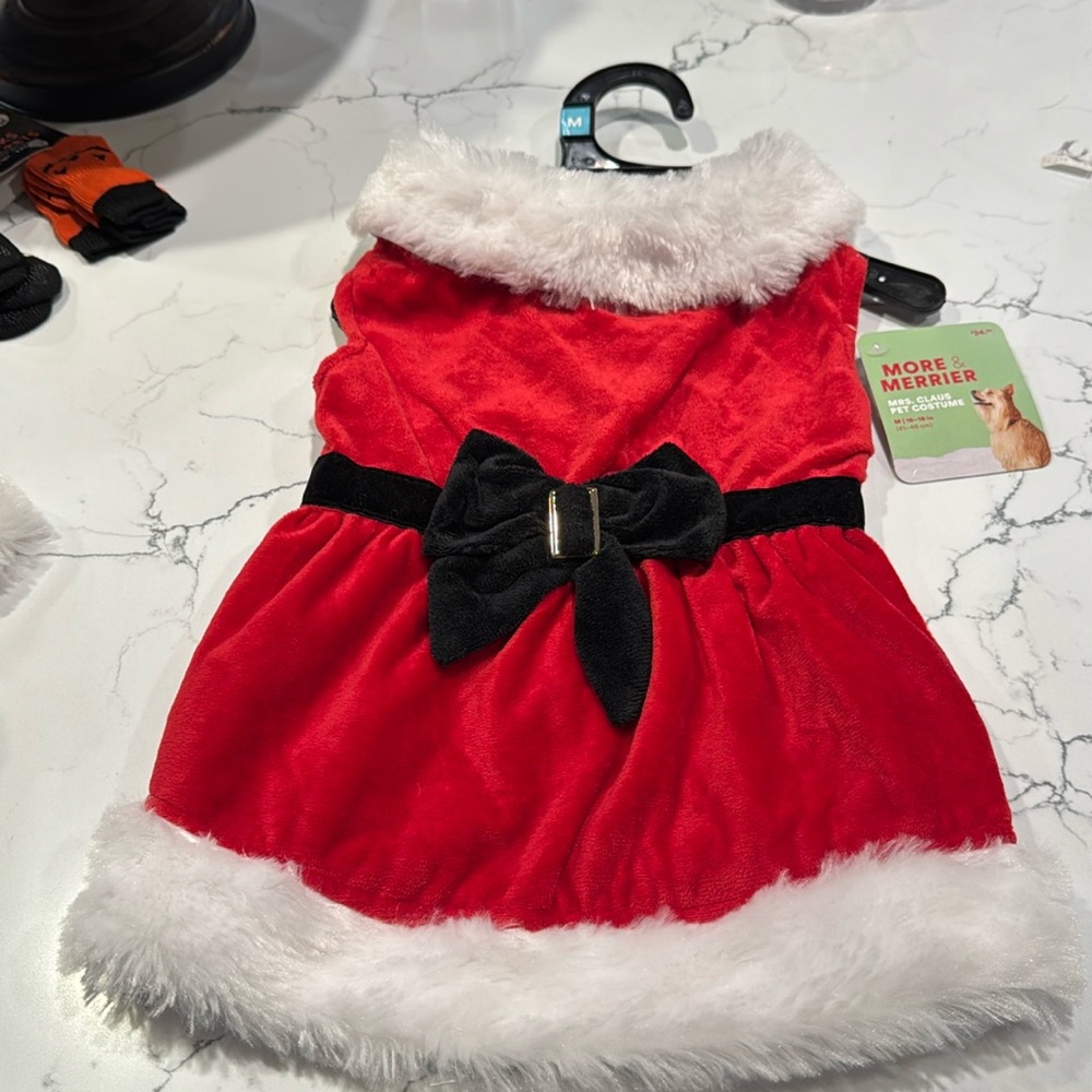 Dog dress- Mrs Claus